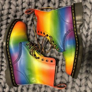 Dr. Martens Pascal Pride